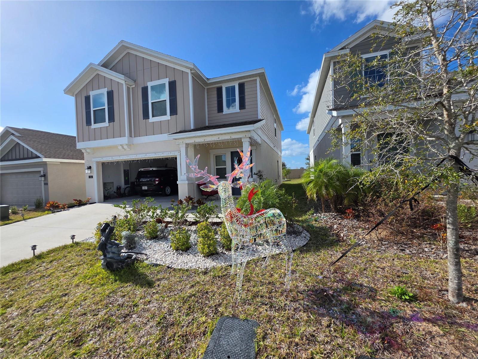 Image 2 of 24 For 356 Loch Court