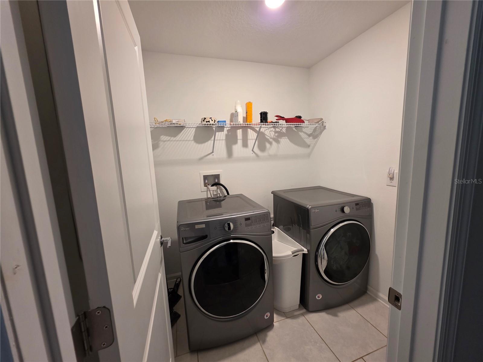 Image 21 of 24 For 356 Loch Court