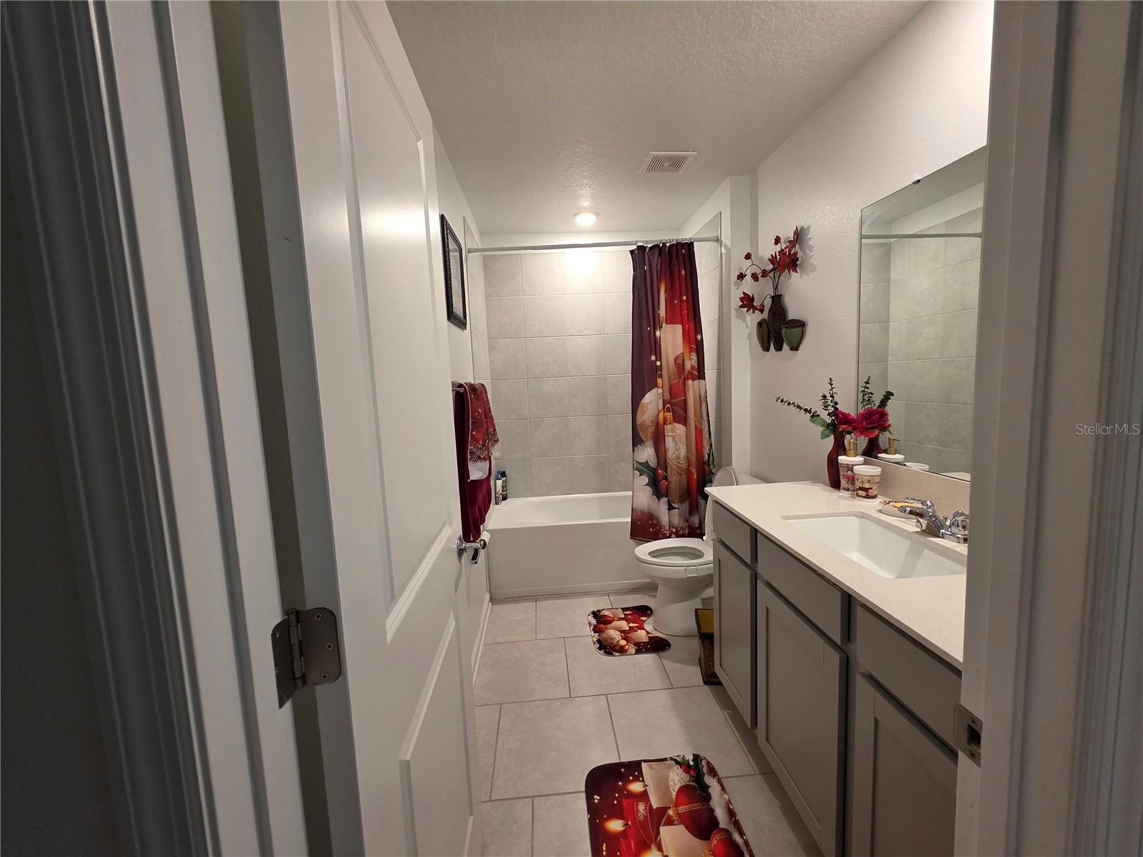 Image 22 of 24 For 356 Loch Court