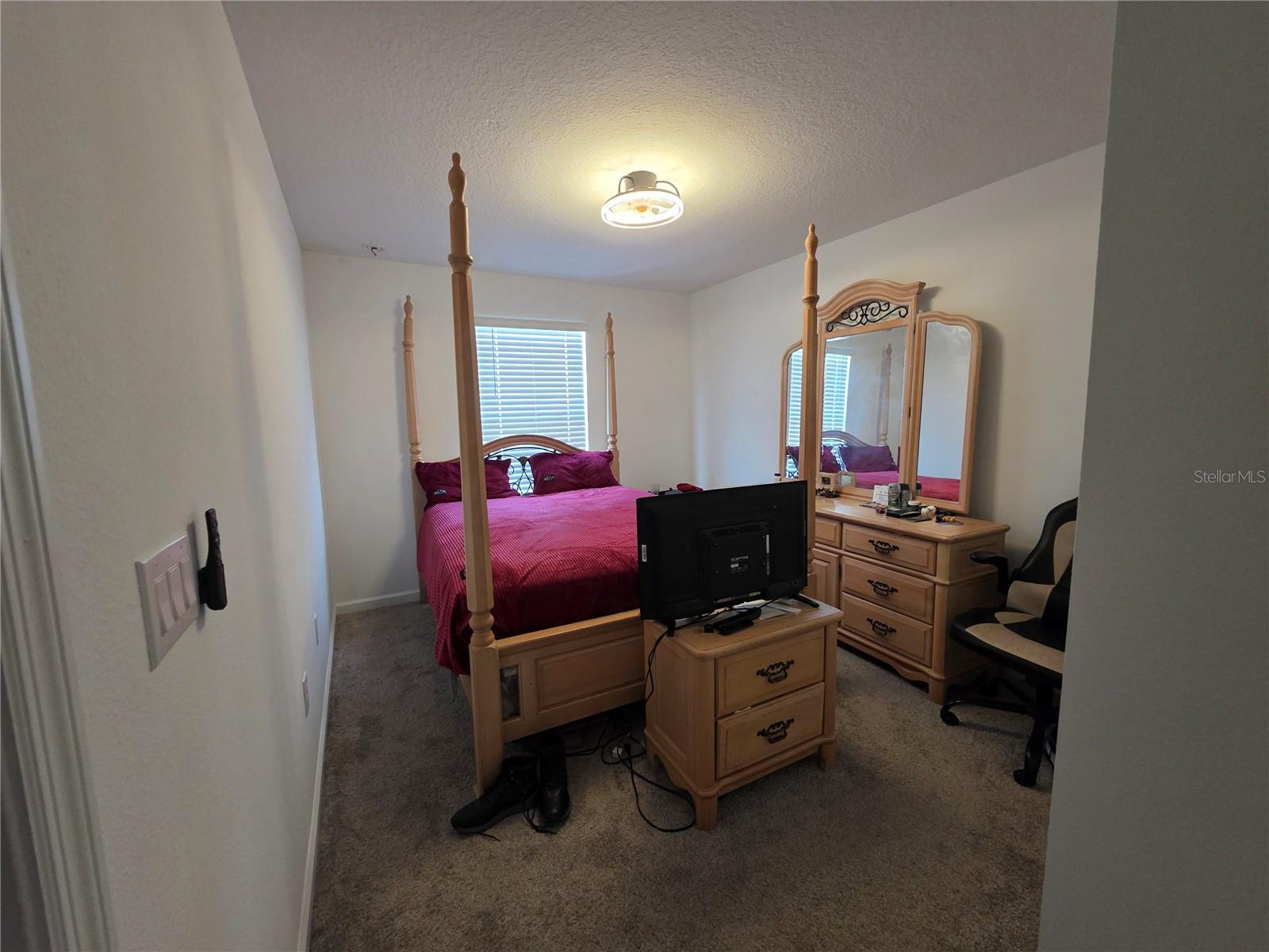 Image 23 of 24 For 356 Loch Court