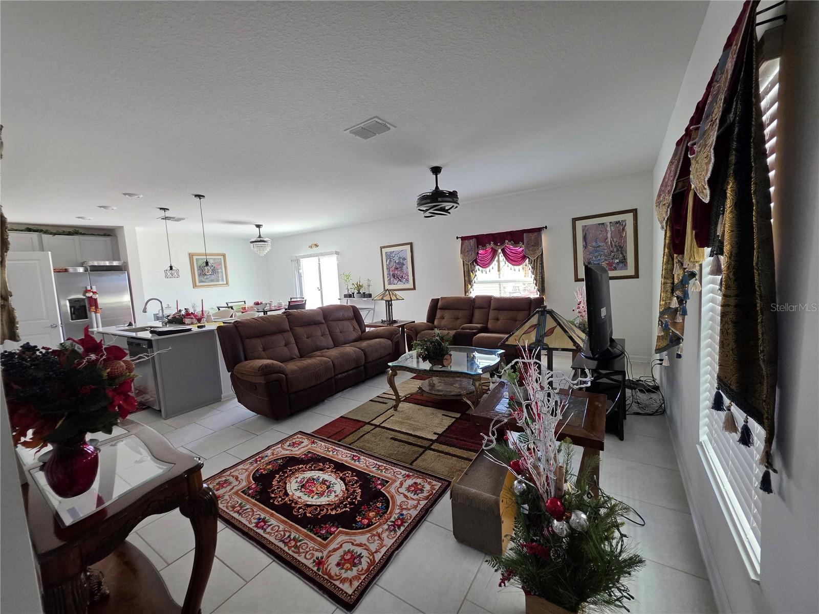 Image 6 of 24 For 356 Loch Court