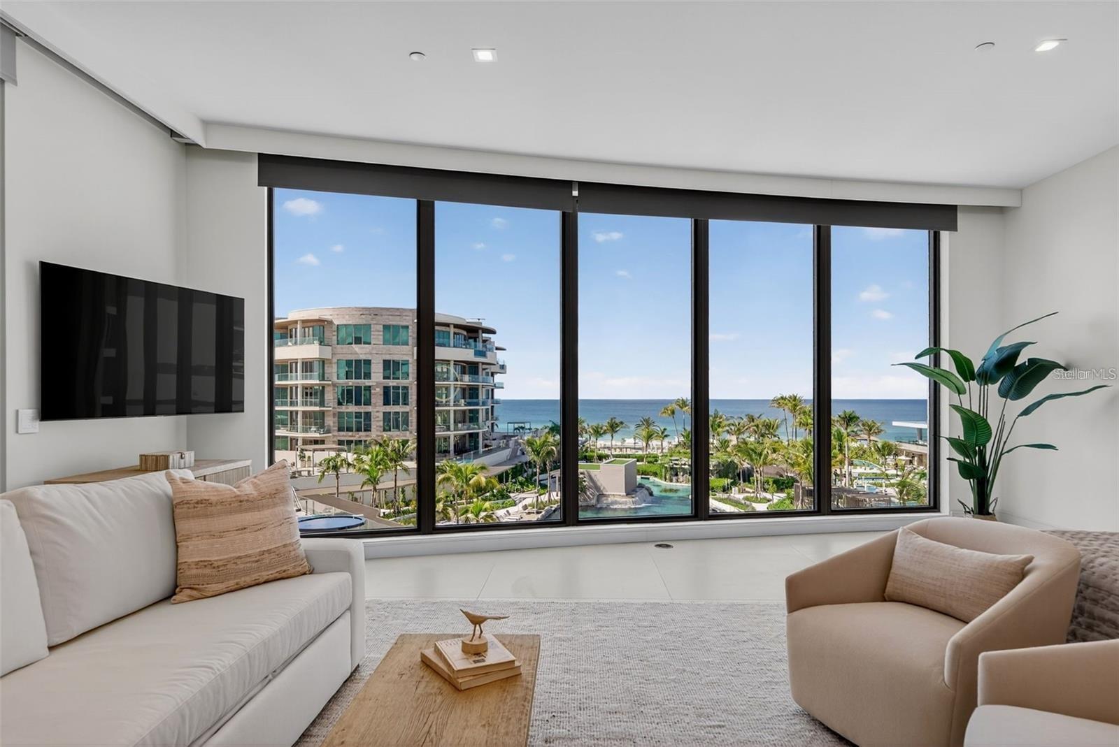 Image 13 of 69 For 1591 Gulf Of Mexico Drive 410