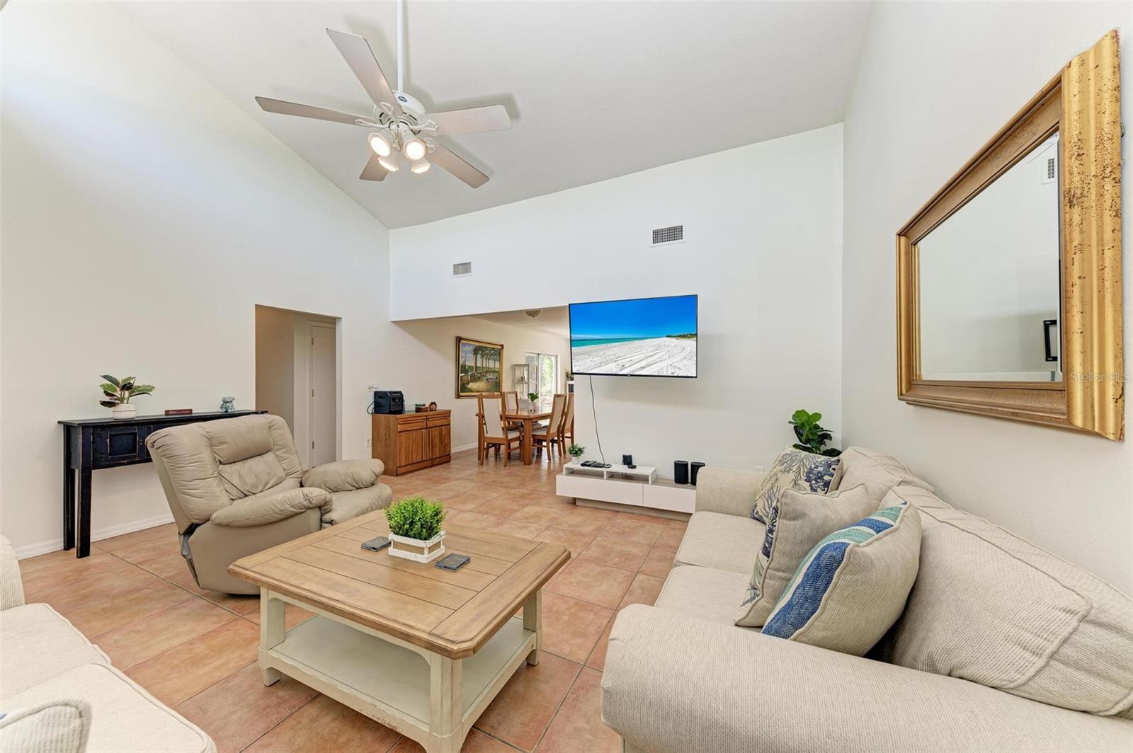 Image 14 of 48 For 2660 Davis Boulevard