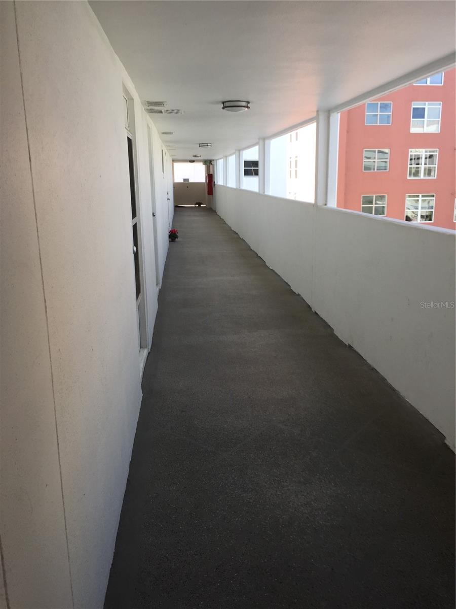 Image 19 of 28 For 33 Gulfstream Avenue 704a