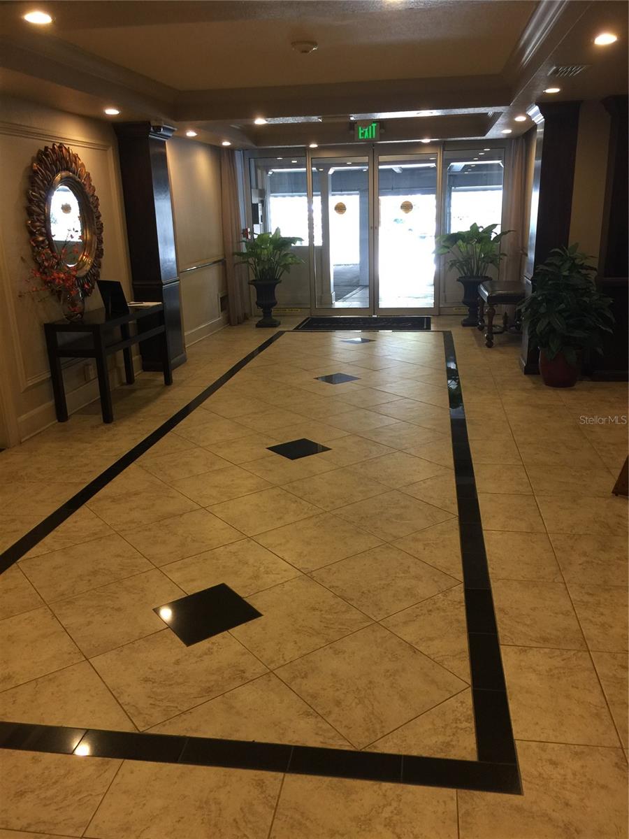 Image 20 of 28 For 33 Gulfstream Avenue 704a