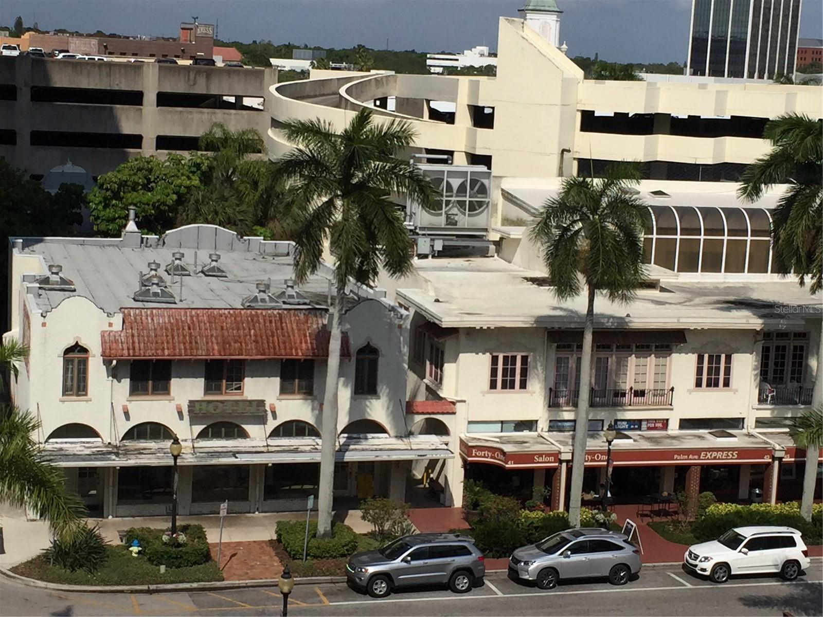 Image 22 of 28 For 33 Gulfstream Avenue 704a