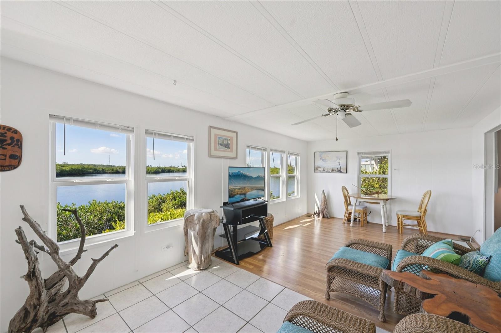 Image 14 of 49 For 156 Martinique Road