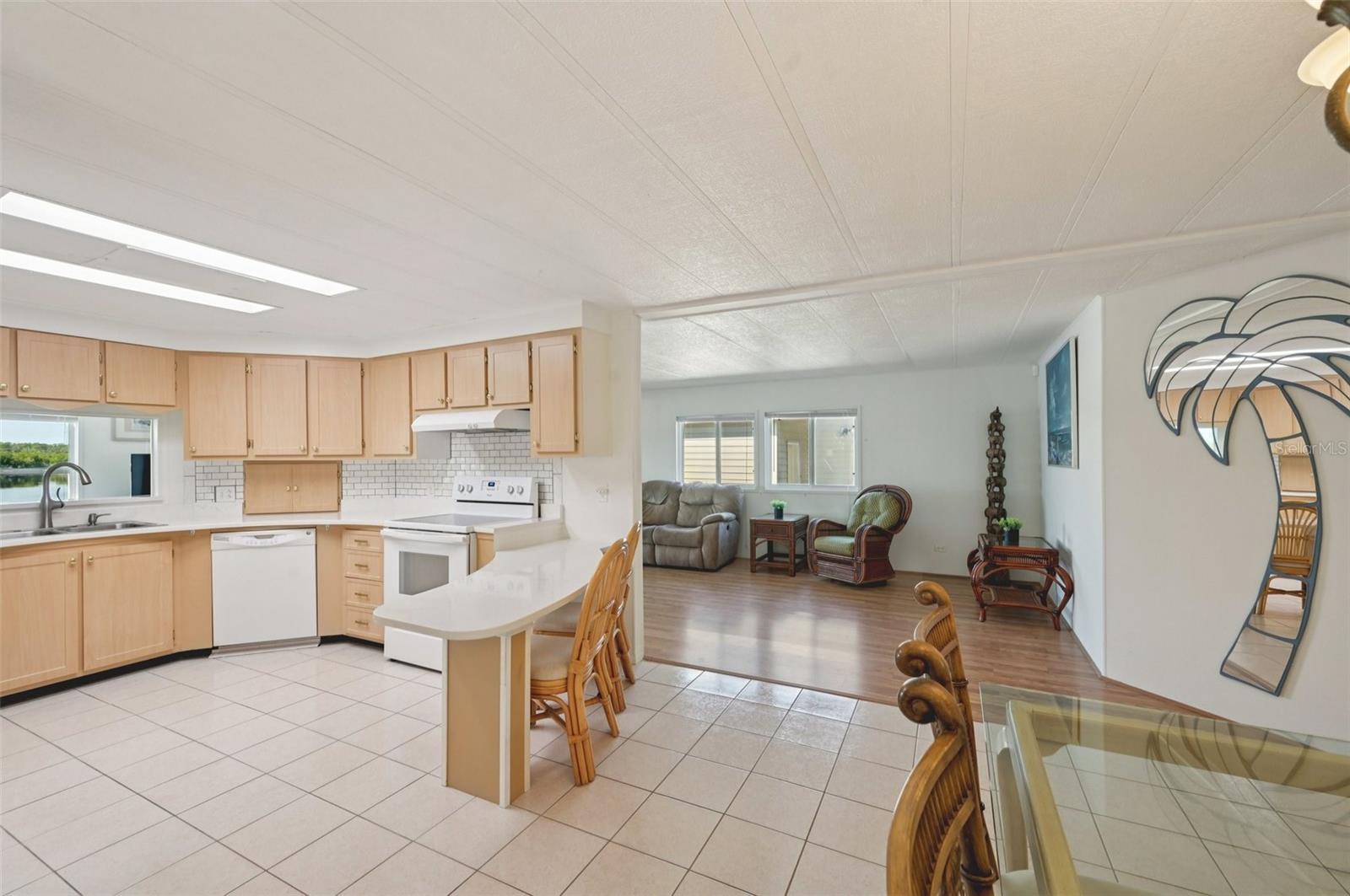 Image 4 of 49 For 156 Martinique Road