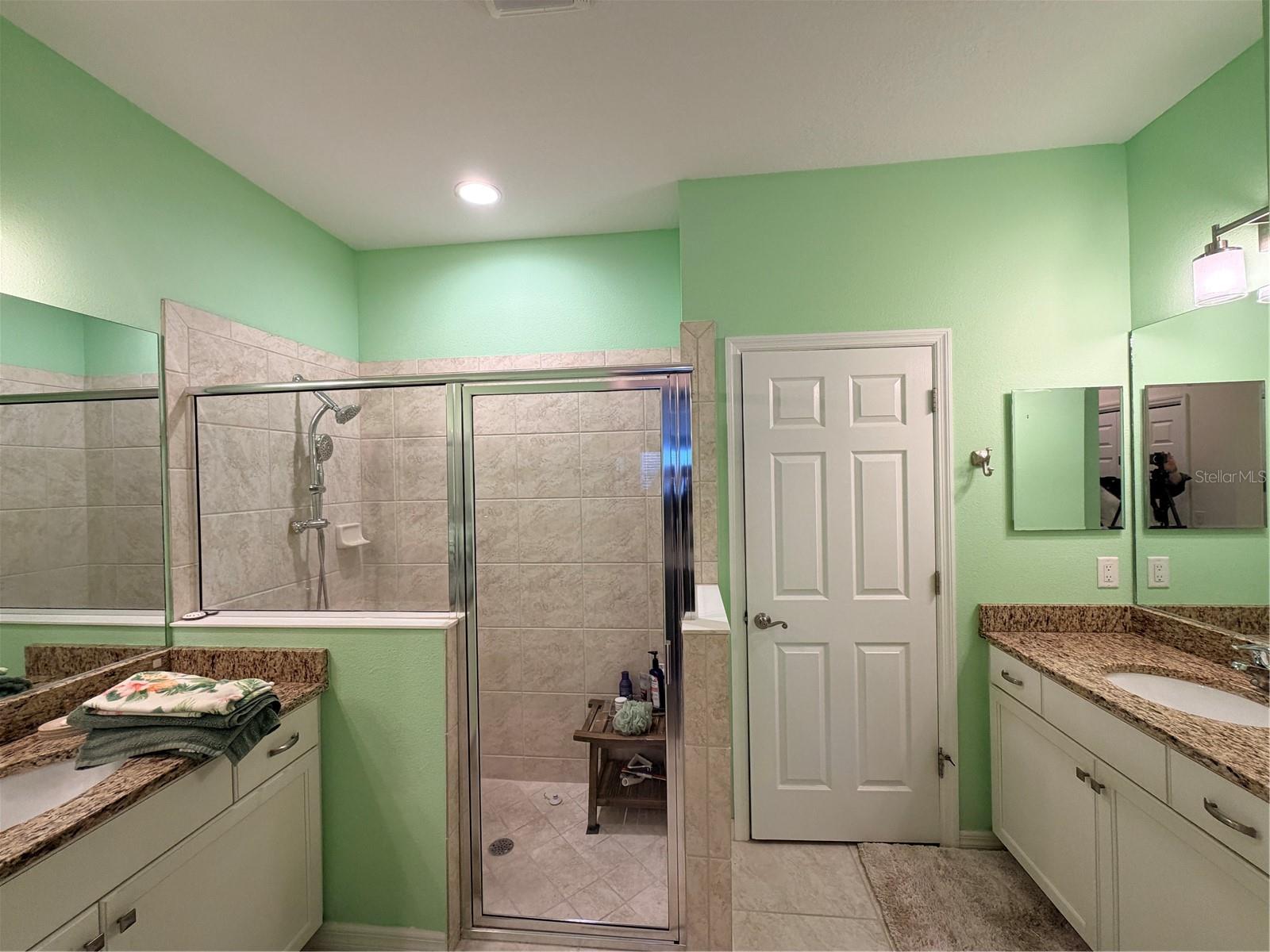 Image 6 of 14 For 2937 Trustee Avenue