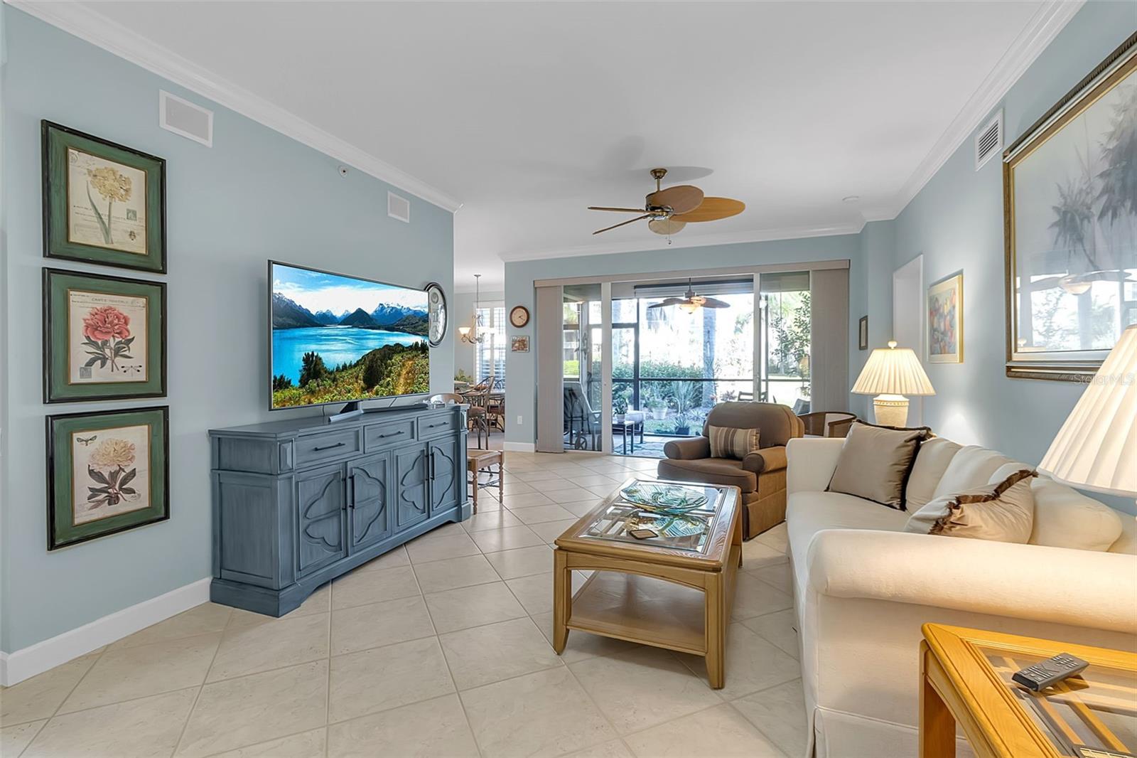 Image 11 of 99 For 5211 Parisienne Place 101b27