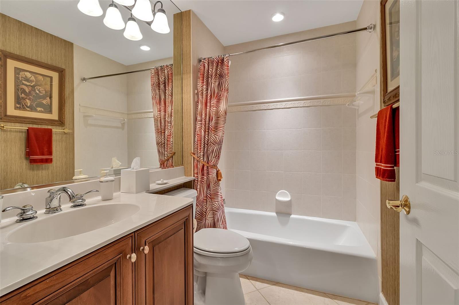 Image 17 of 99 For 5211 Parisienne Place 101b27