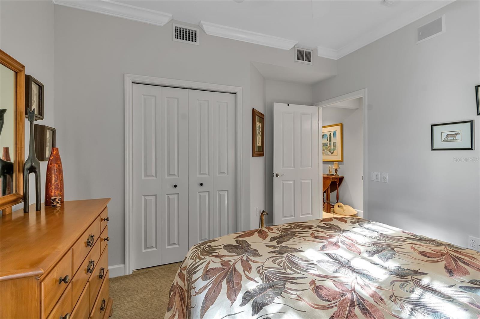 Image 22 of 99 For 5211 Parisienne Place 101b27