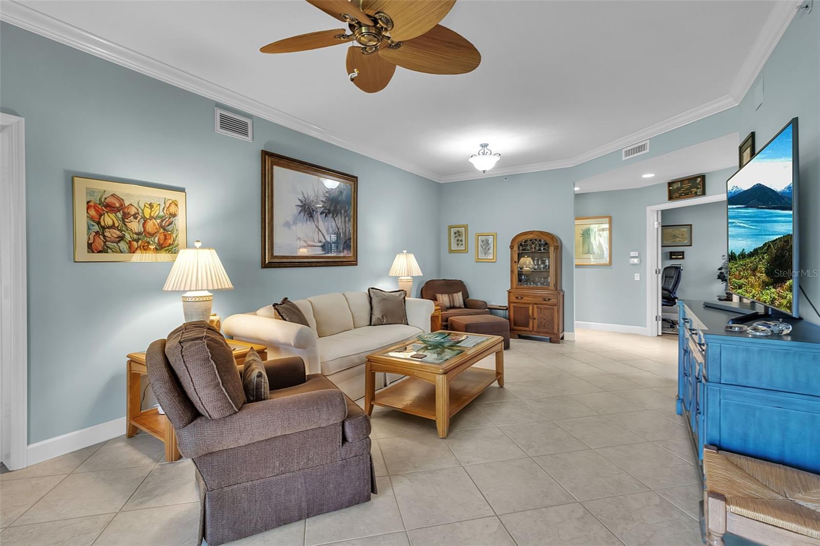 Image 23 of 99 For 5211 Parisienne Place 101b27