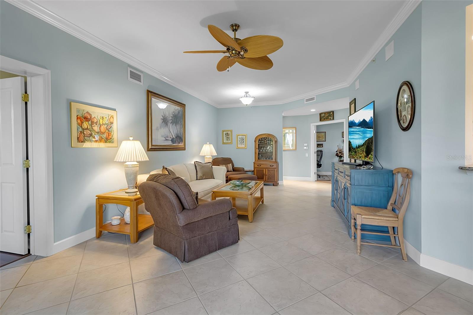 Image 31 of 99 For 5211 Parisienne Place 101b27