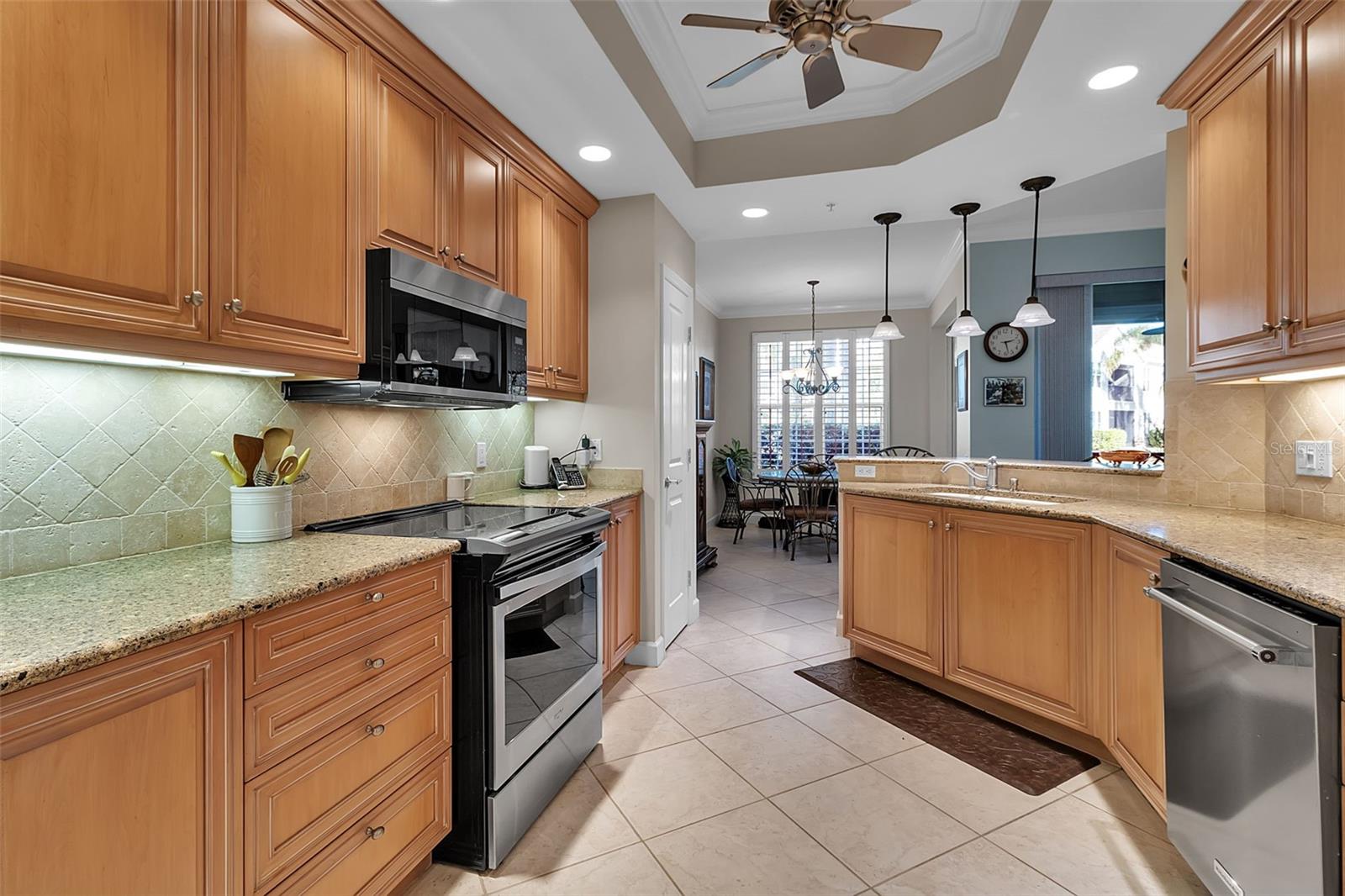 Image 37 of 99 For 5211 Parisienne Place 101b27