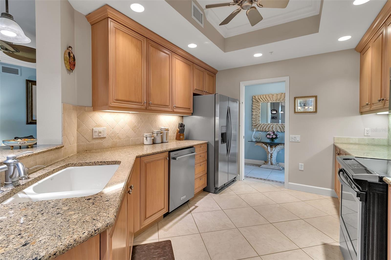 Image 40 of 99 For 5211 Parisienne Place 101b27