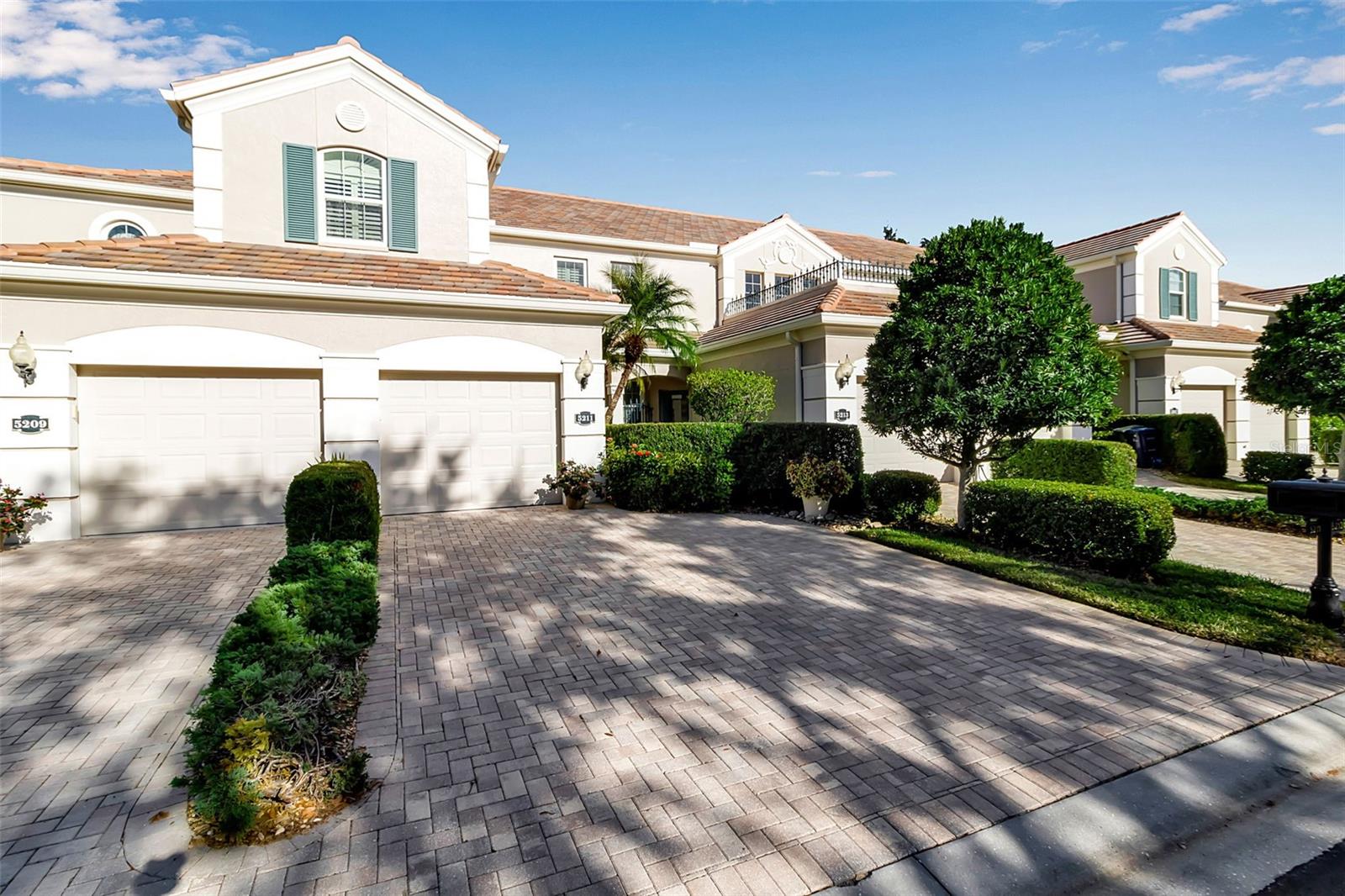 Image 50 of 99 For 5211 Parisienne Place 101b27