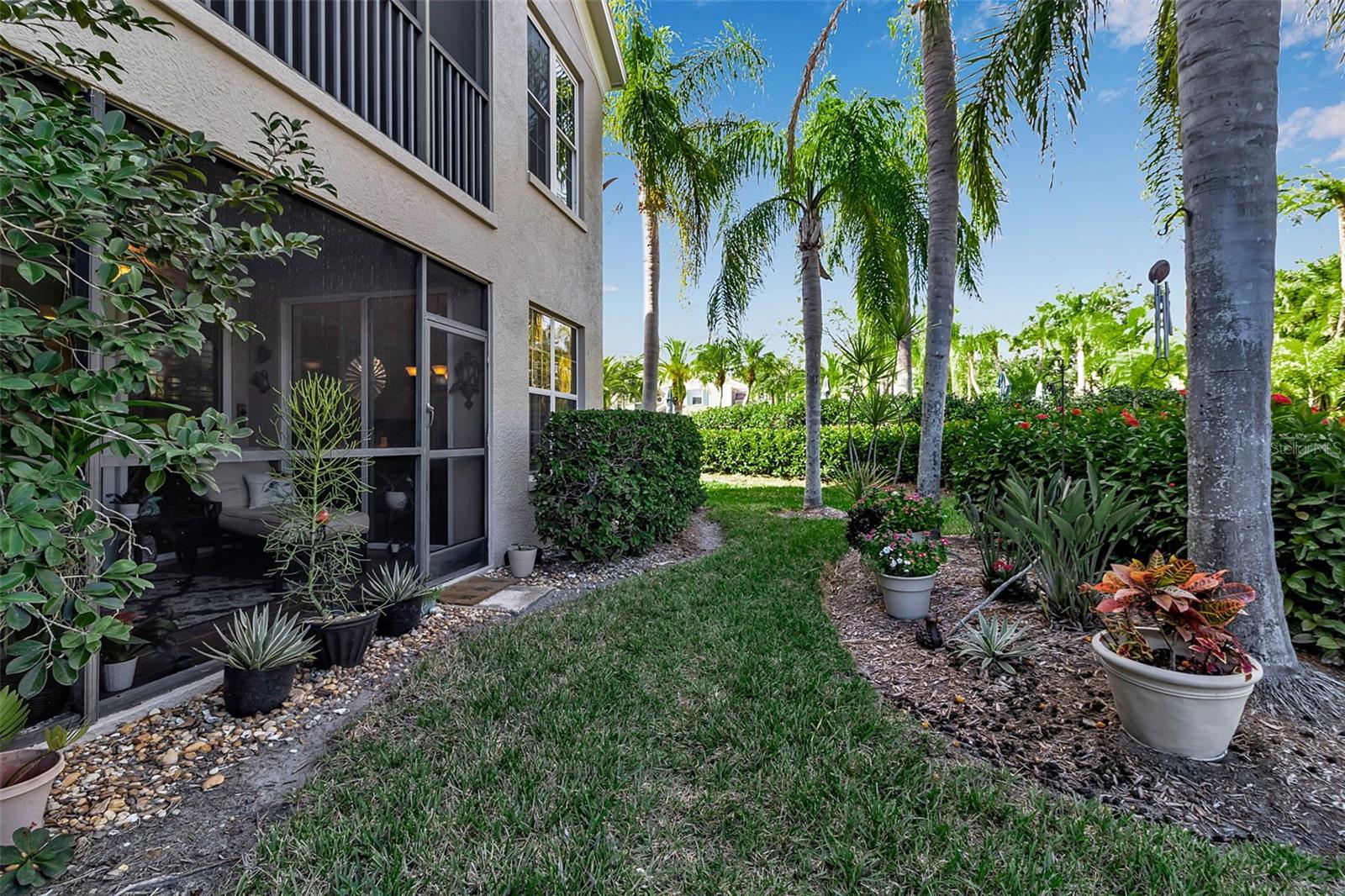 Image 53 of 99 For 5211 Parisienne Place 101b27