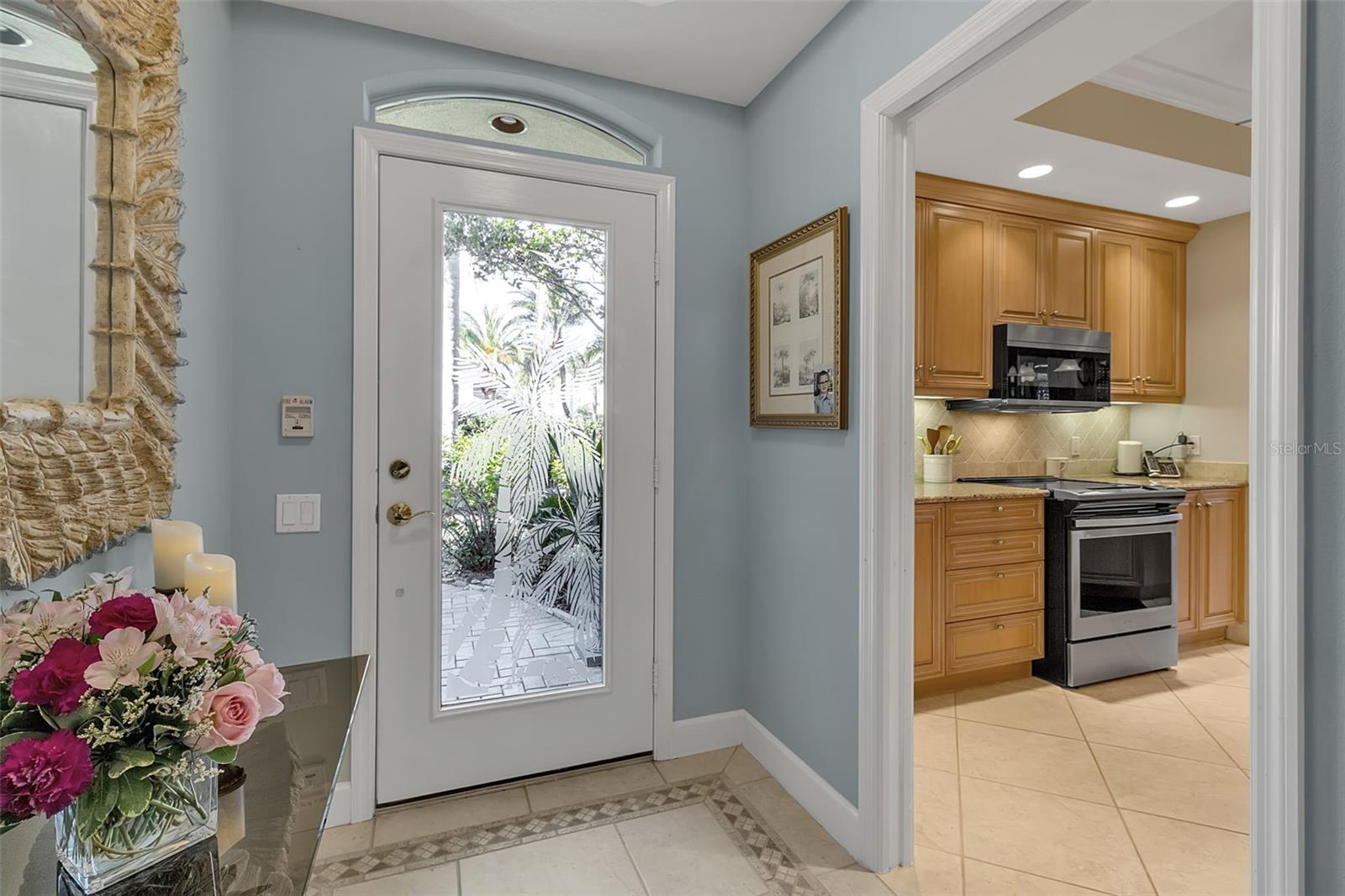 Image 7 of 99 For 5211 Parisienne Place 101b27