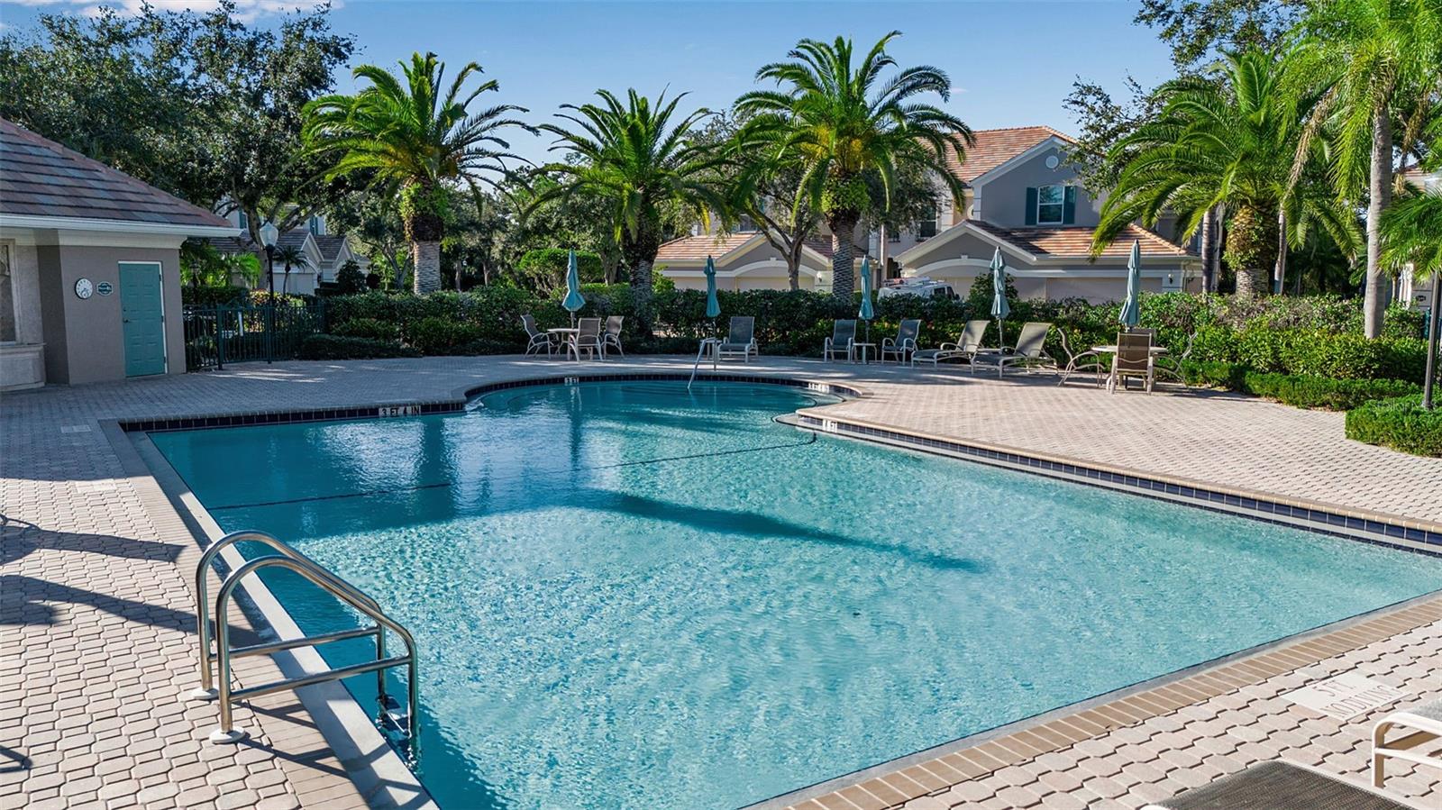 Image 73 of 99 For 5211 Parisienne Place 101b27