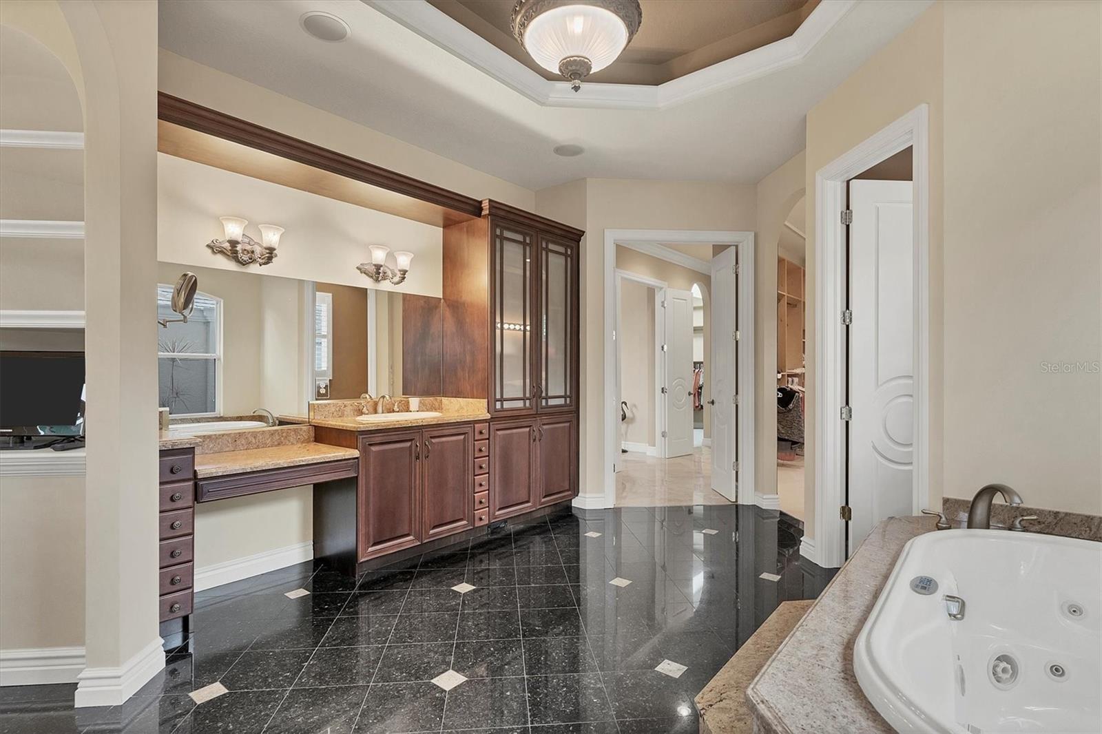 Image 43 of 92 For 7007 Portmarnock Place