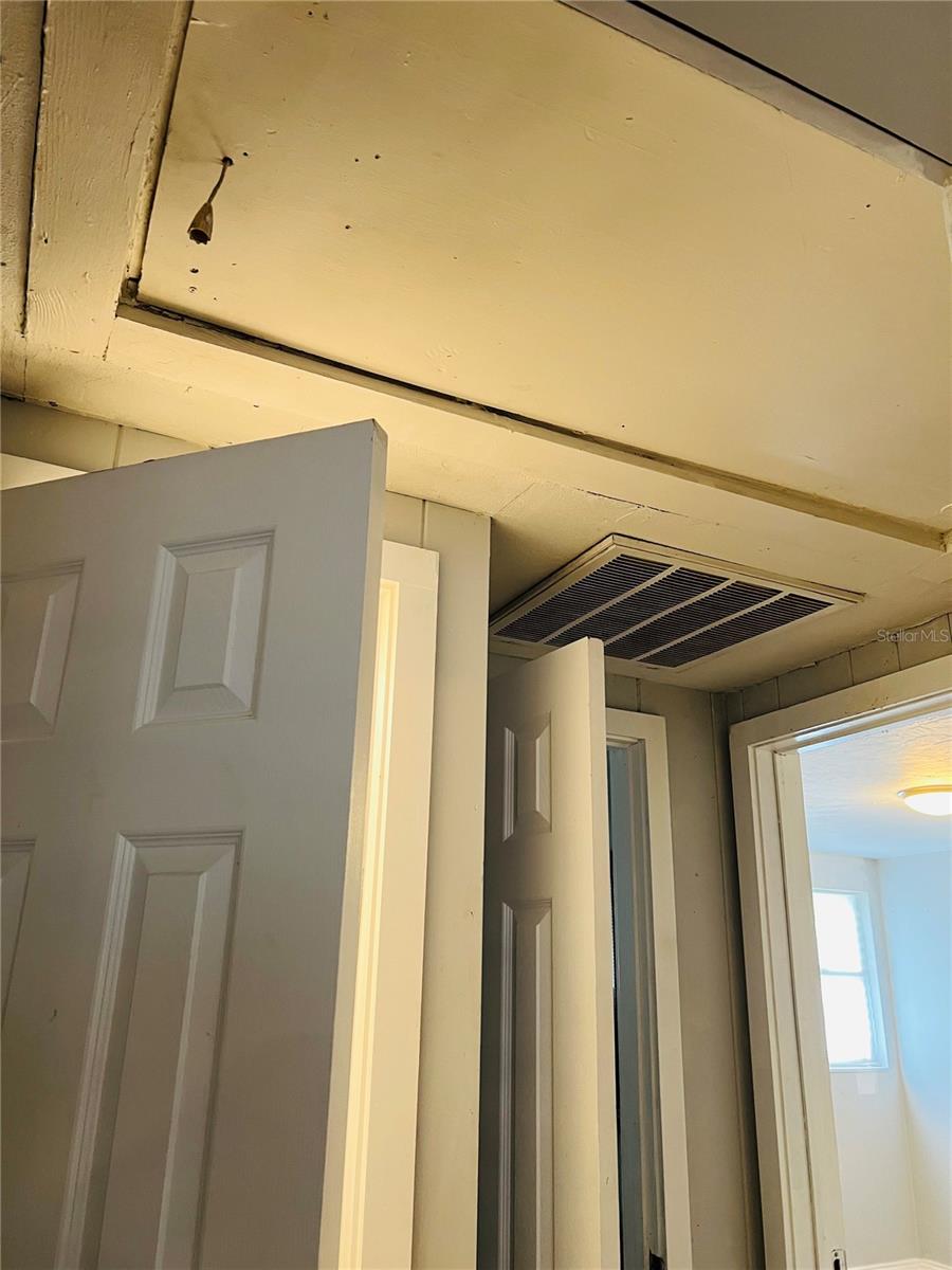 Image 13 of 32 For 501 25th Avenue W