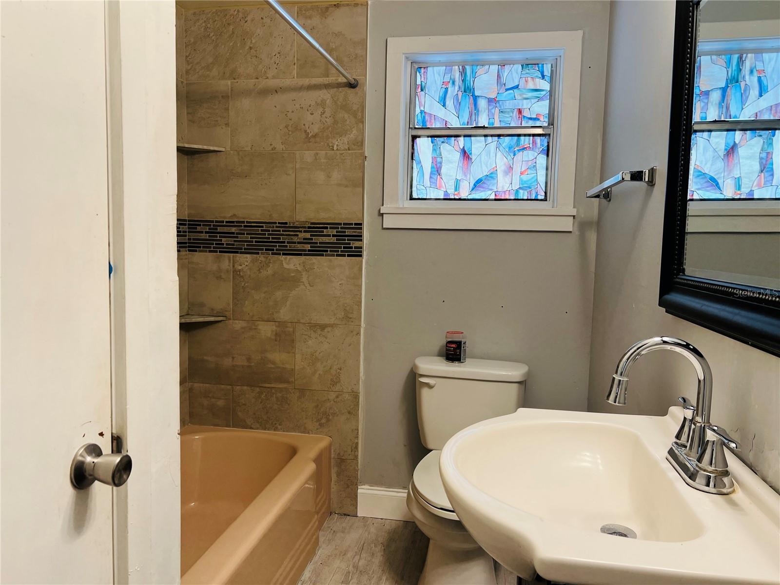 Image 19 of 32 For 501 25th Avenue W