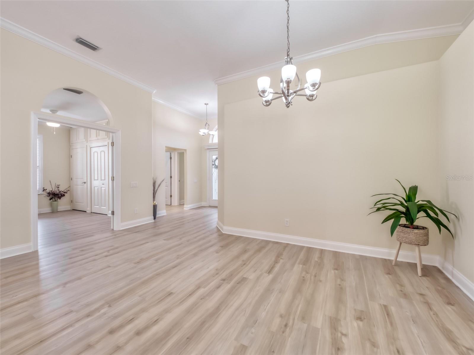 Image 36 of 78 For 8408 Whispering Woods Court