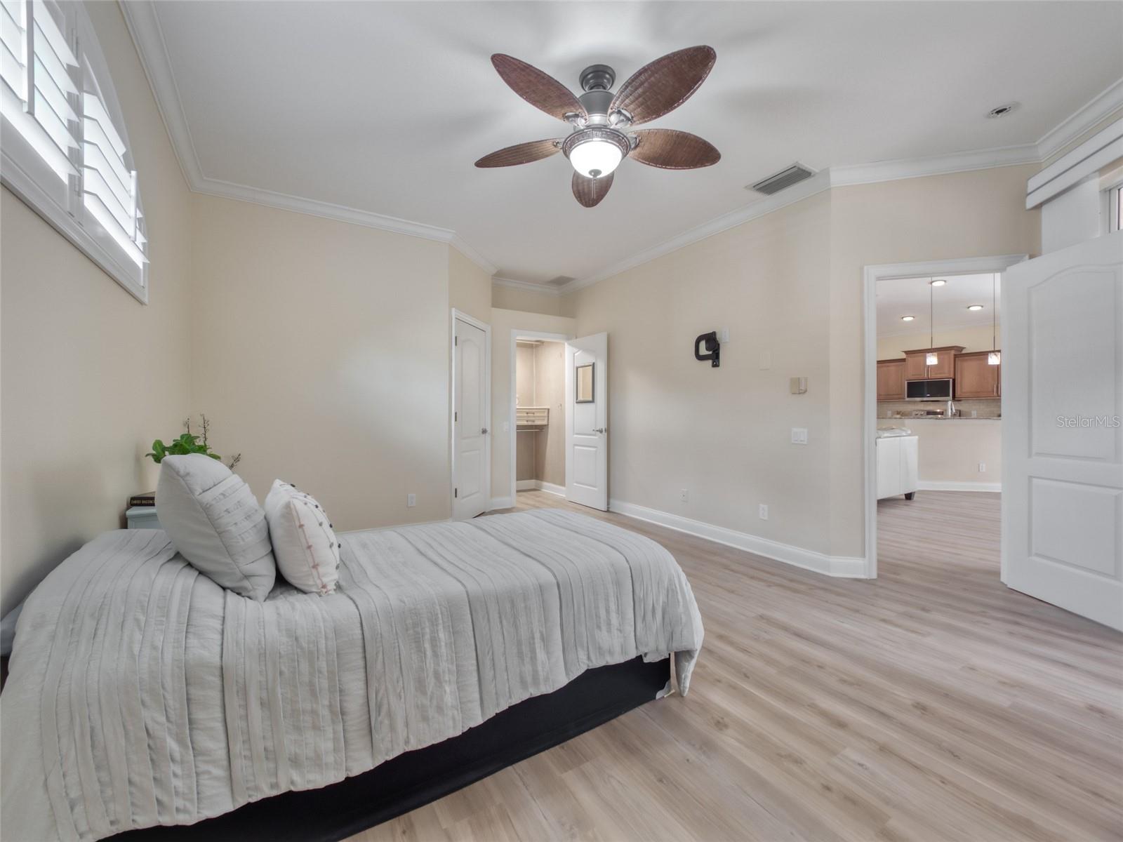 Image 41 of 78 For 8408 Whispering Woods Court