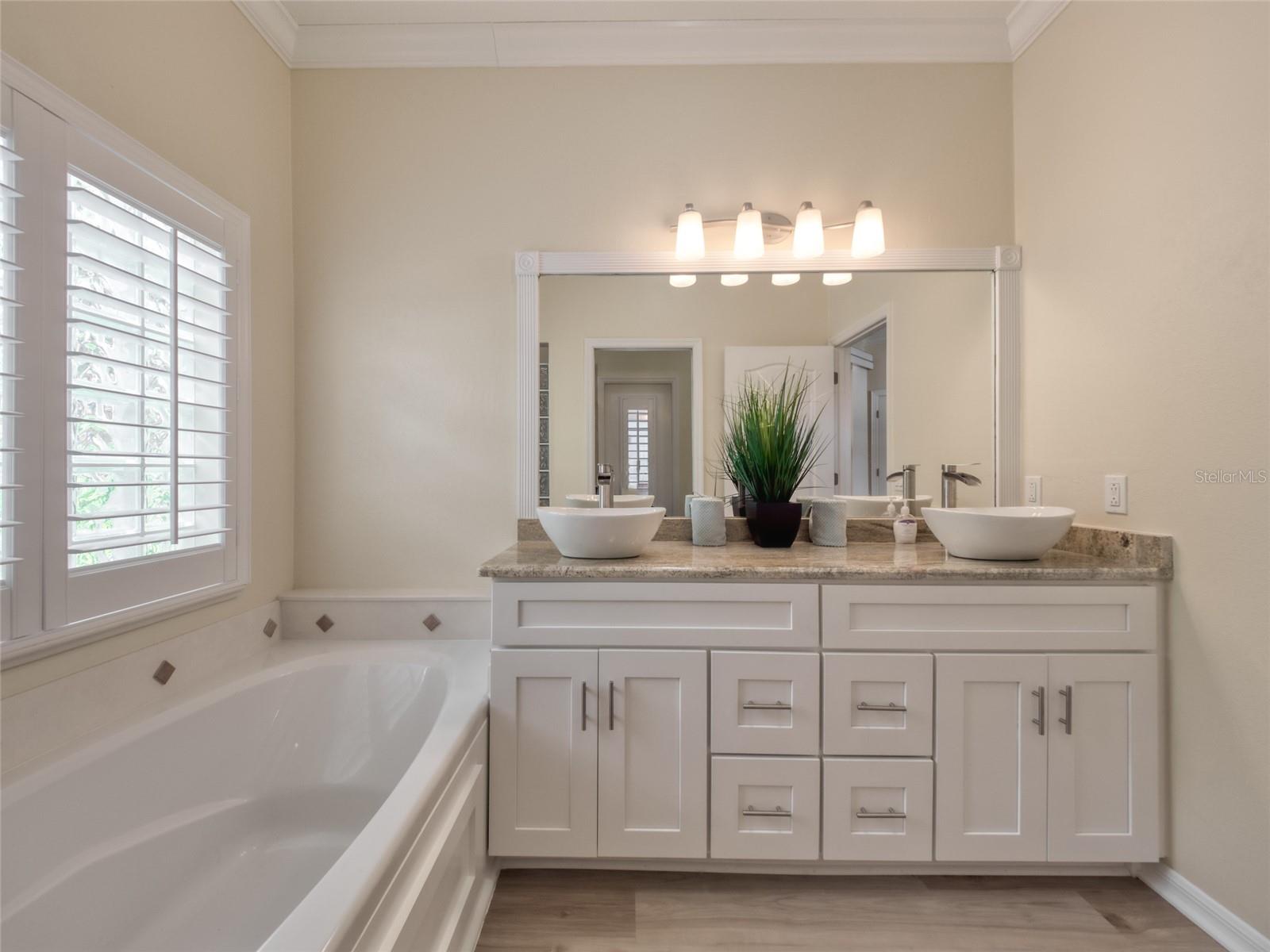 Image 48 of 78 For 8408 Whispering Woods Court