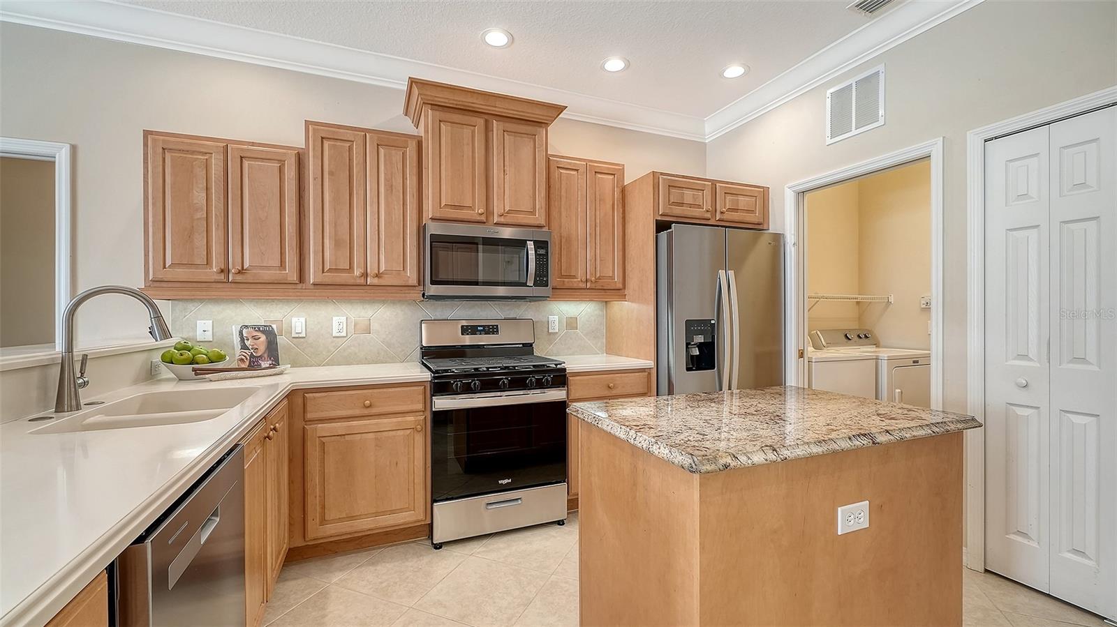 Image 10 of 53 For 522 Luminary Boulevard