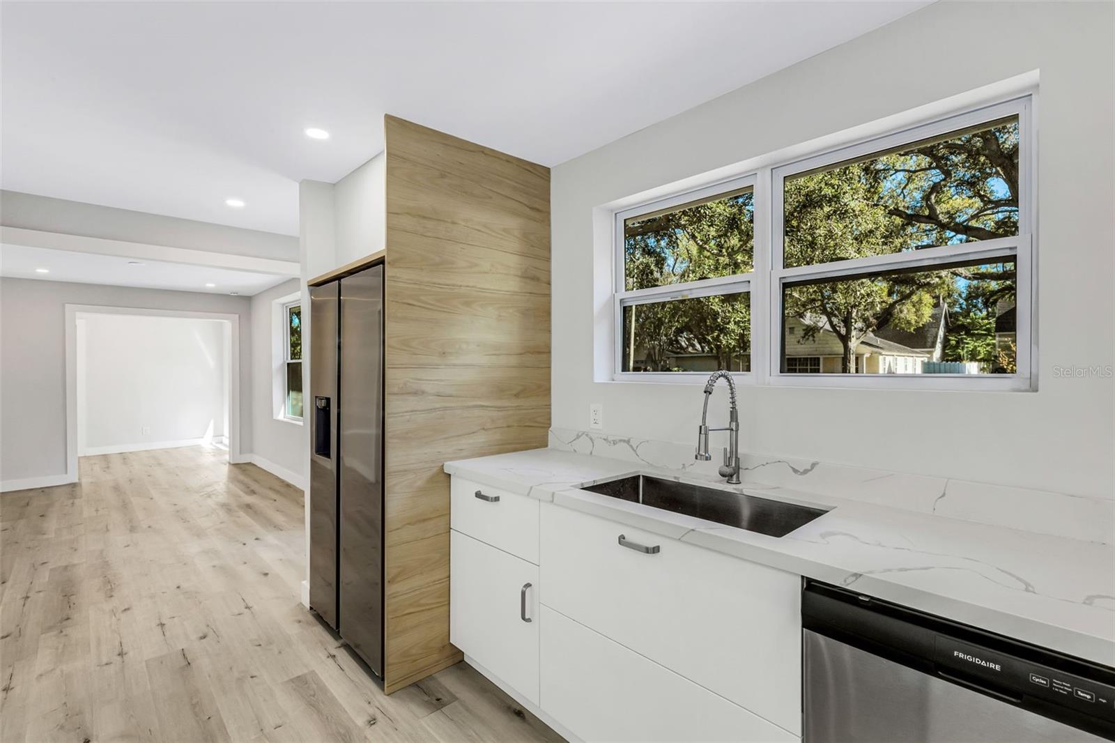 Image 11 of 56 For 218 32nd Street W