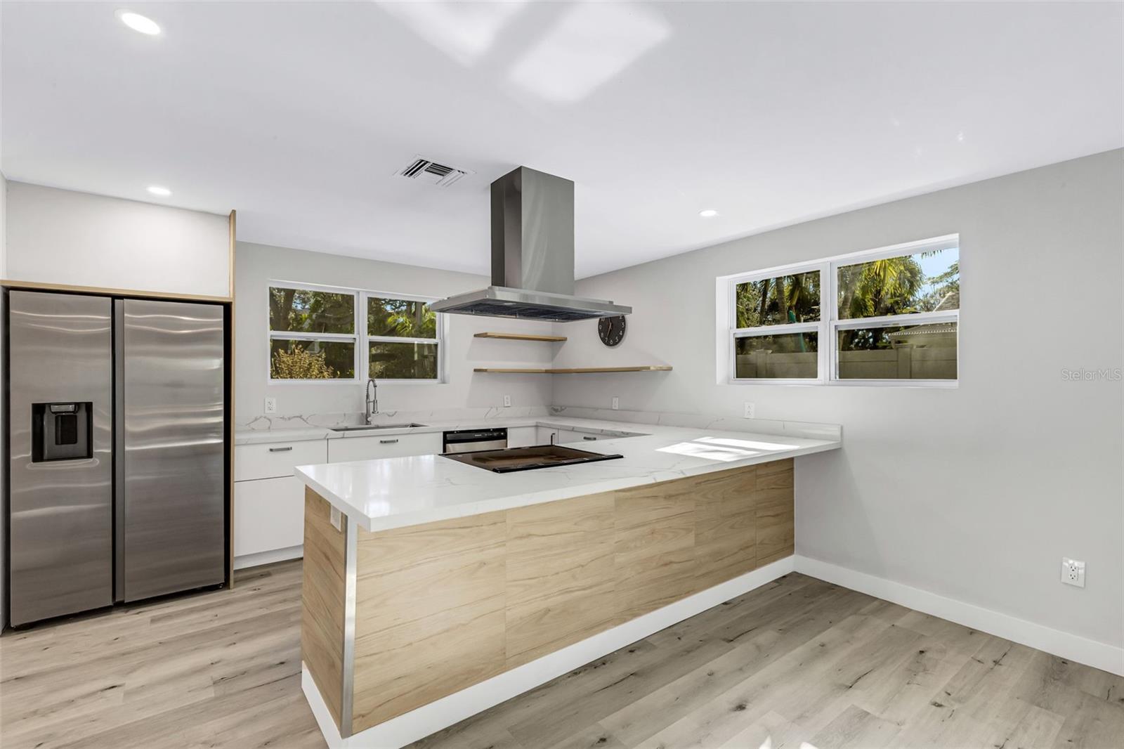 Image 12 of 56 For 218 32nd Street W