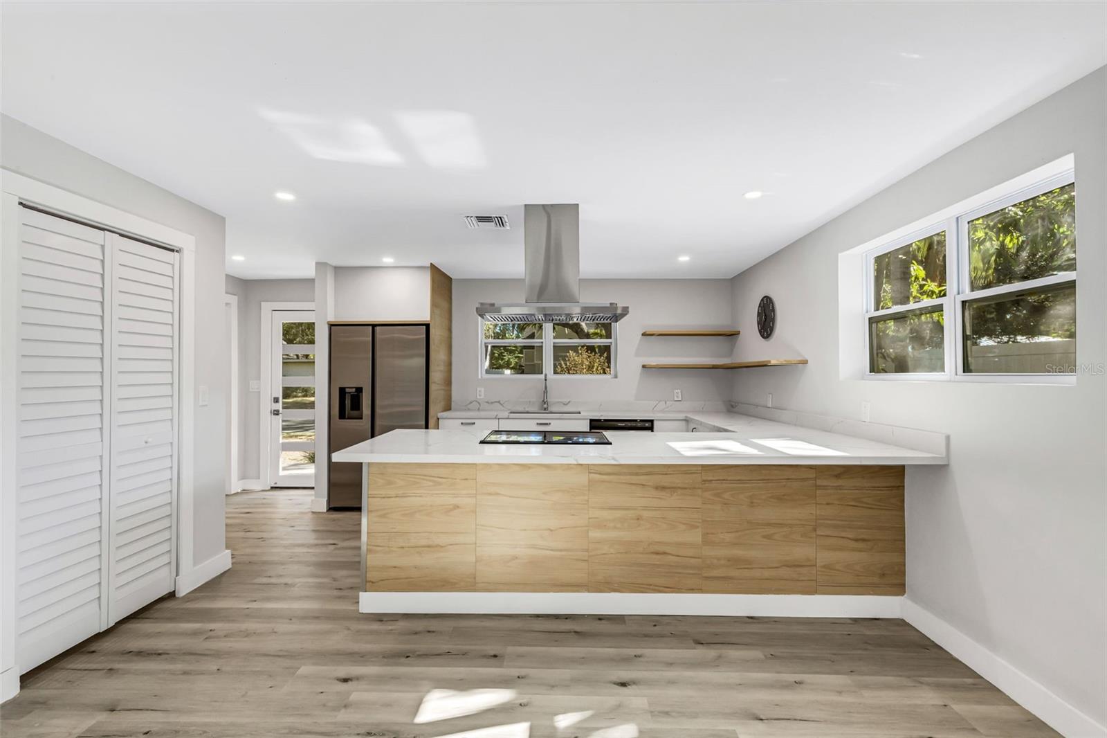 Image 14 of 56 For 218 32nd Street W