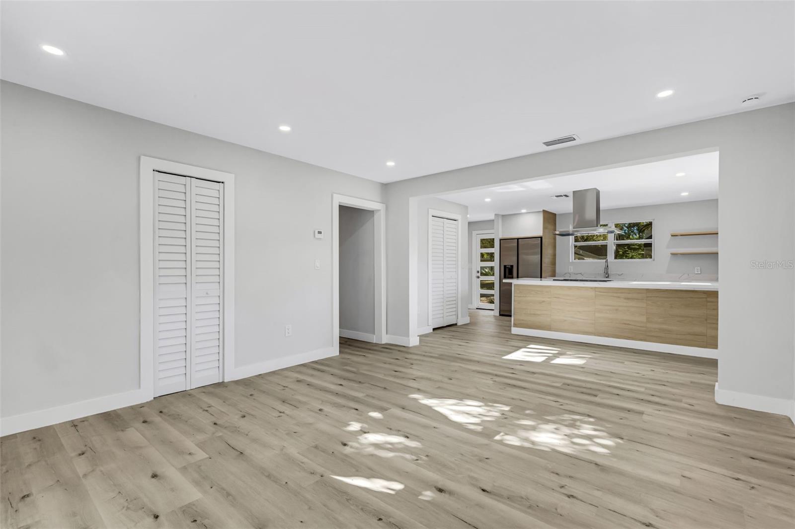 Image 15 of 56 For 218 32nd Street W