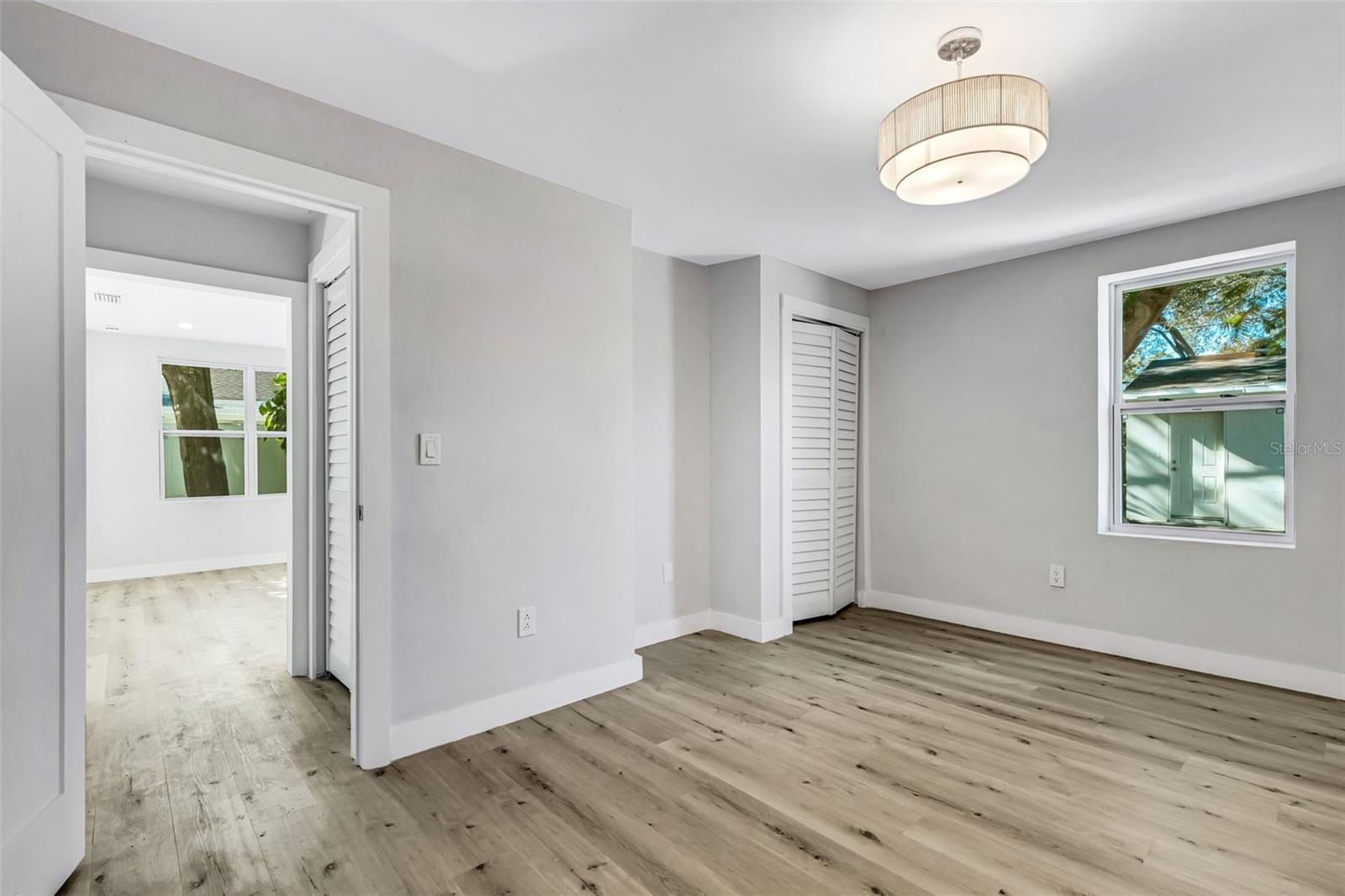 Image 28 of 56 For 218 32nd Street W