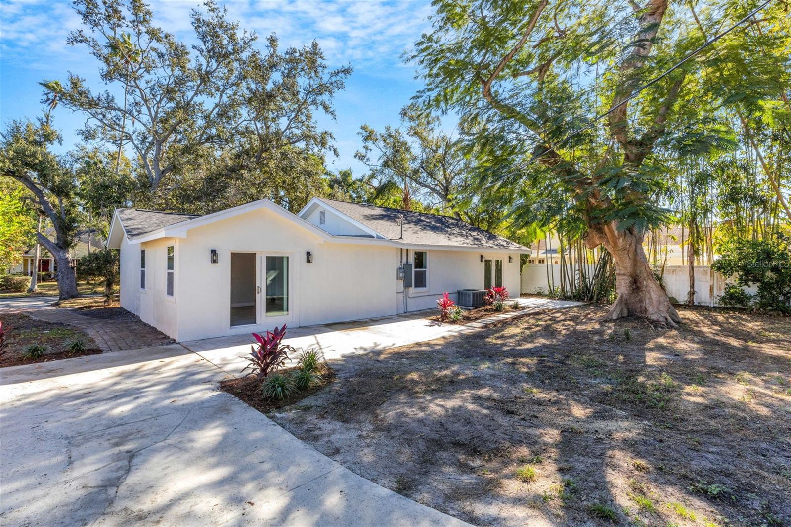 Image 41 of 56 For 218 32nd Street W