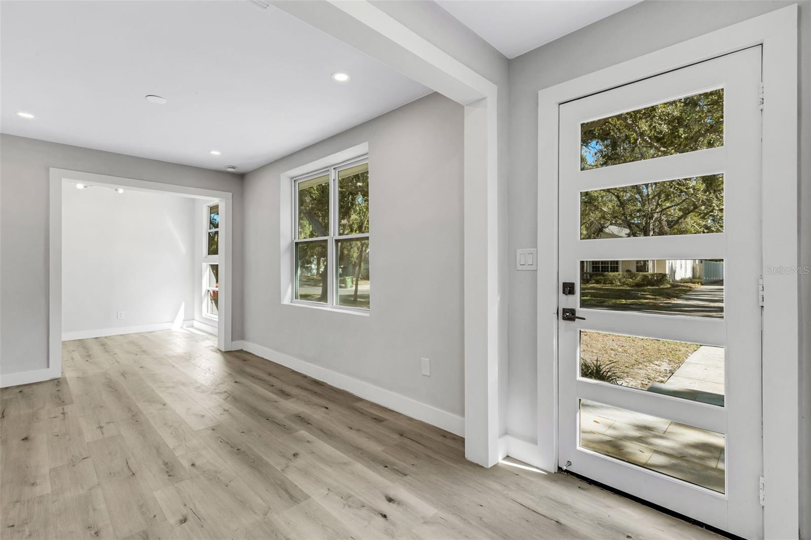 Image 6 of 56 For 218 32nd Street W