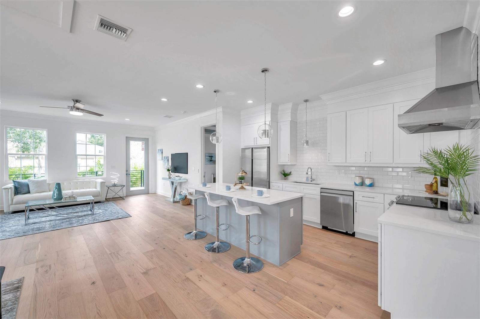 Image 11 of 80 For 2369 Bahia Vista Street