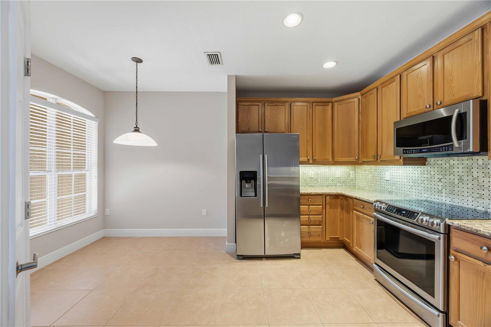 Image 13 of 72 For 8364 Miramar Way 23