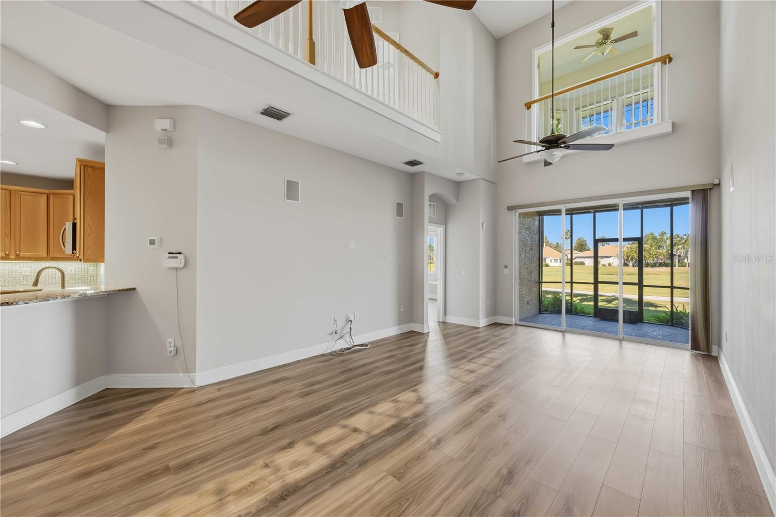 Image 19 of 72 For 8364 Miramar Way 23