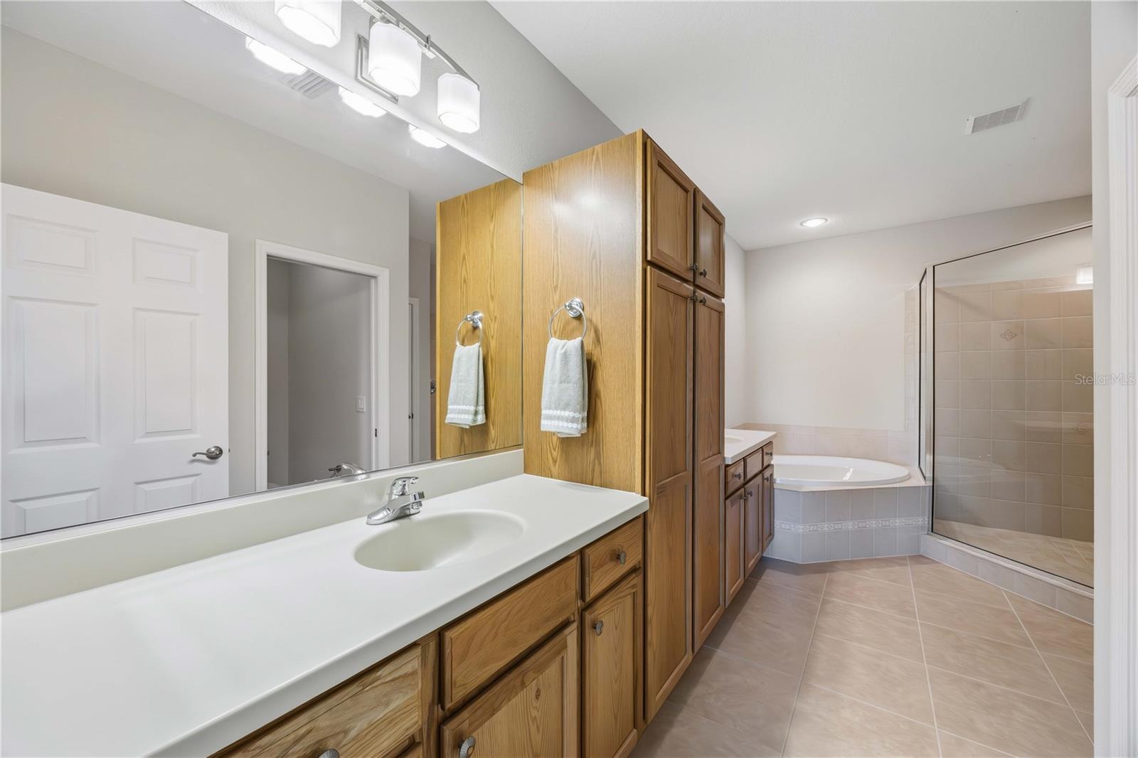 Image 39 of 72 For 8364 Miramar Way 23