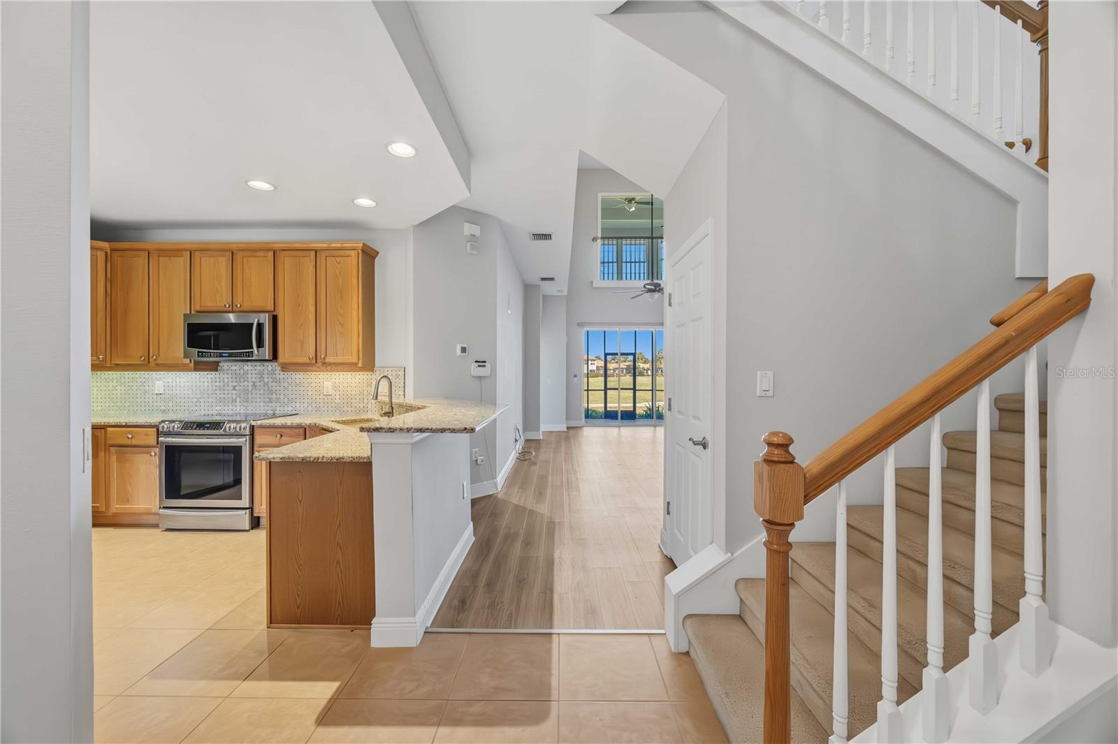 Image 9 of 72 For 8364 Miramar Way 23