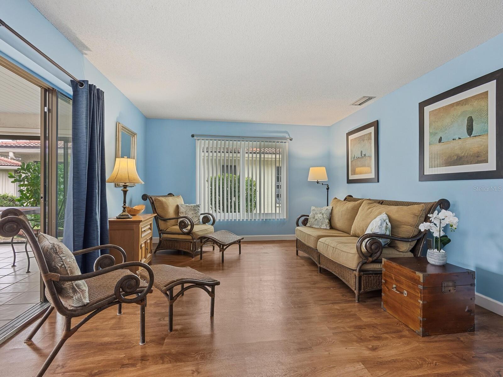 Image 14 of 35 For 5107 Greencroft Road 23