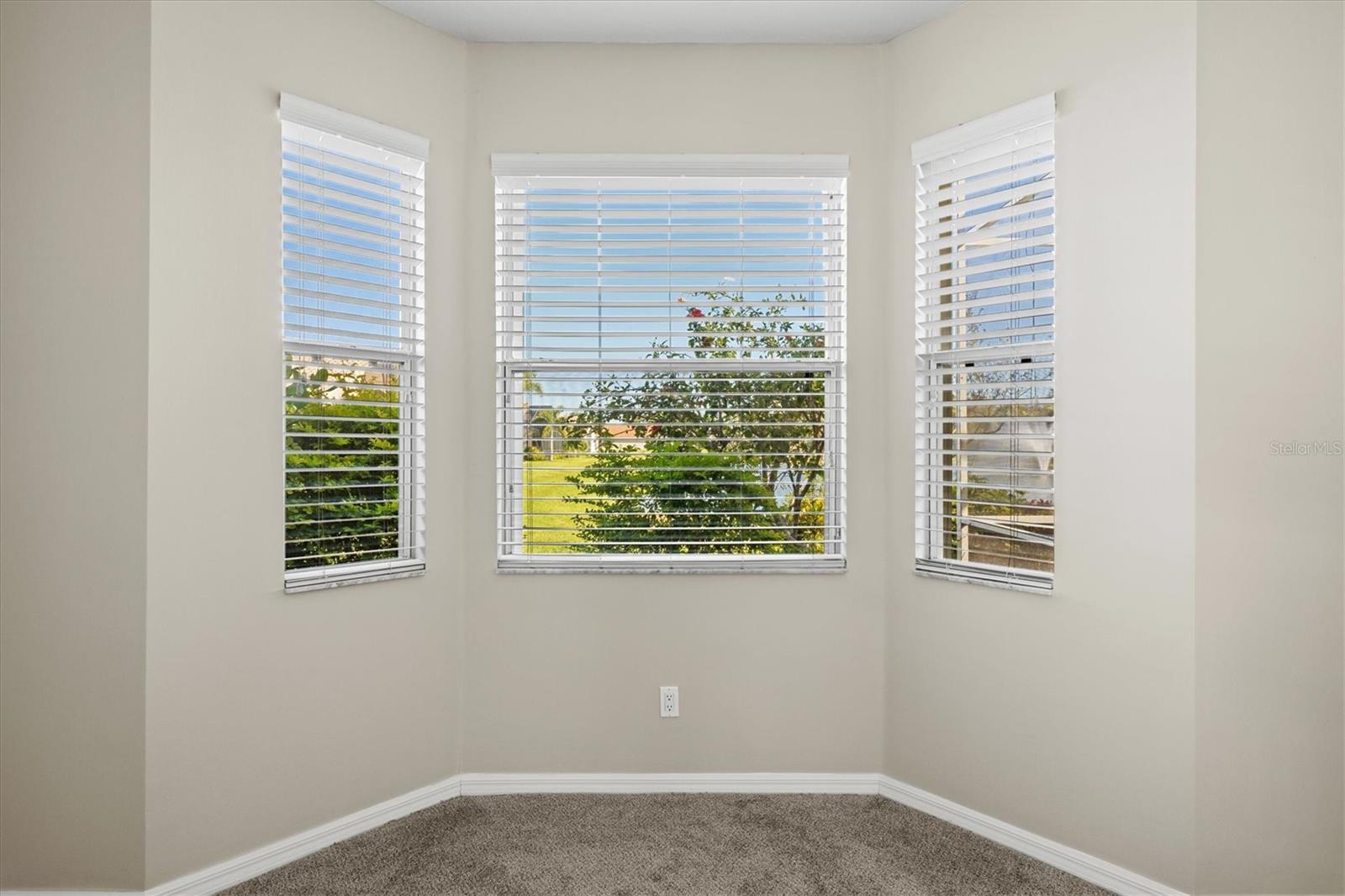 Image 23 of 70 For 6511 43rd Court E