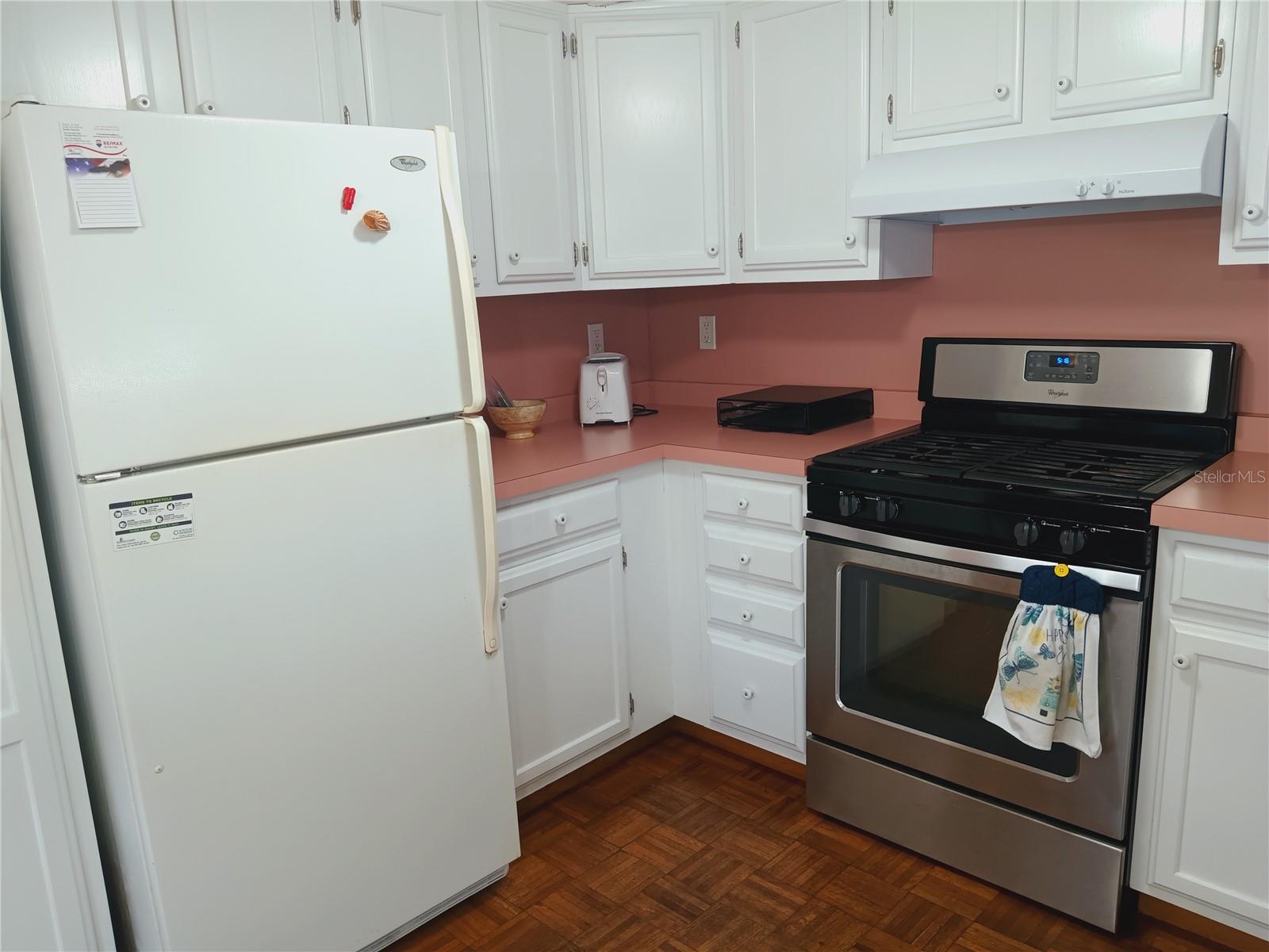 Image 12 of 81 For 1735 Old Elm Street