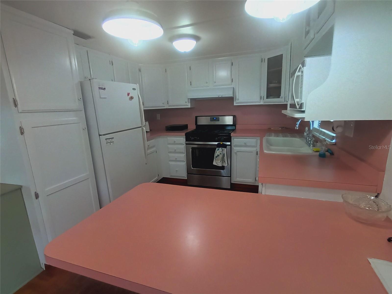 Image 15 of 81 For 1735 Old Elm Street