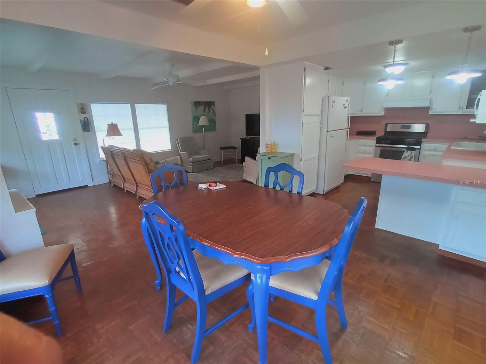 Image 16 of 81 For 1735 Old Elm Street