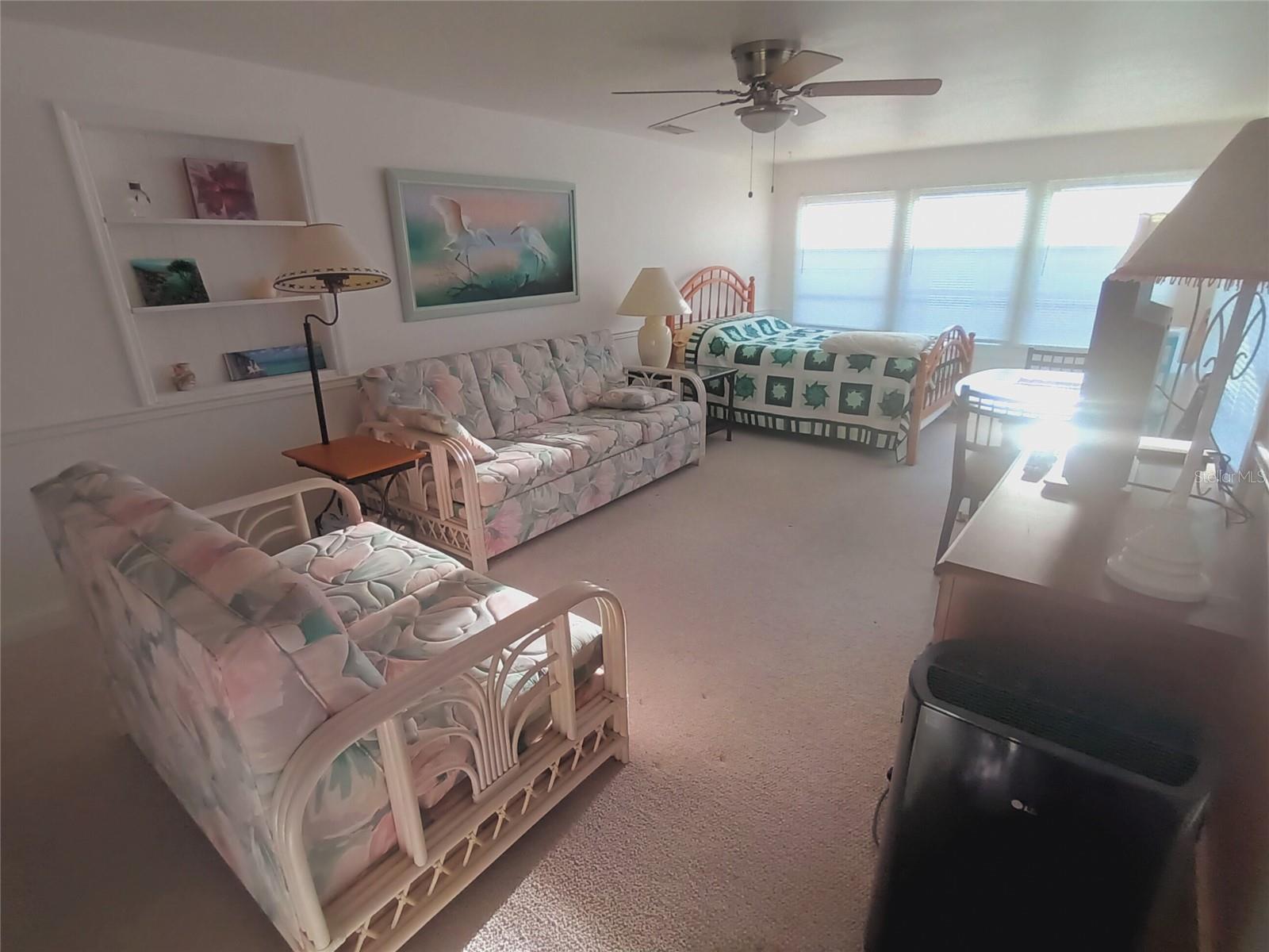 Image 24 of 81 For 1735 Old Elm Street