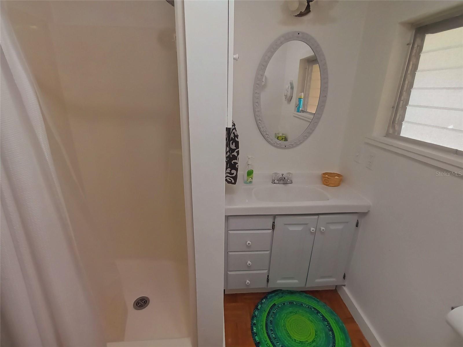 Image 31 of 81 For 1735 Old Elm Street